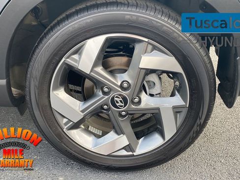 New 2025 Hyundai Venue SEL image 12