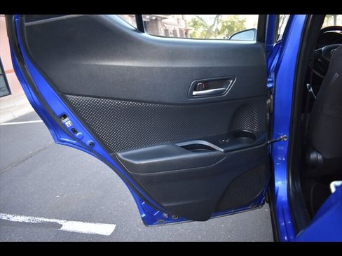 Used 2018 Toyota C-HR XLE image 22