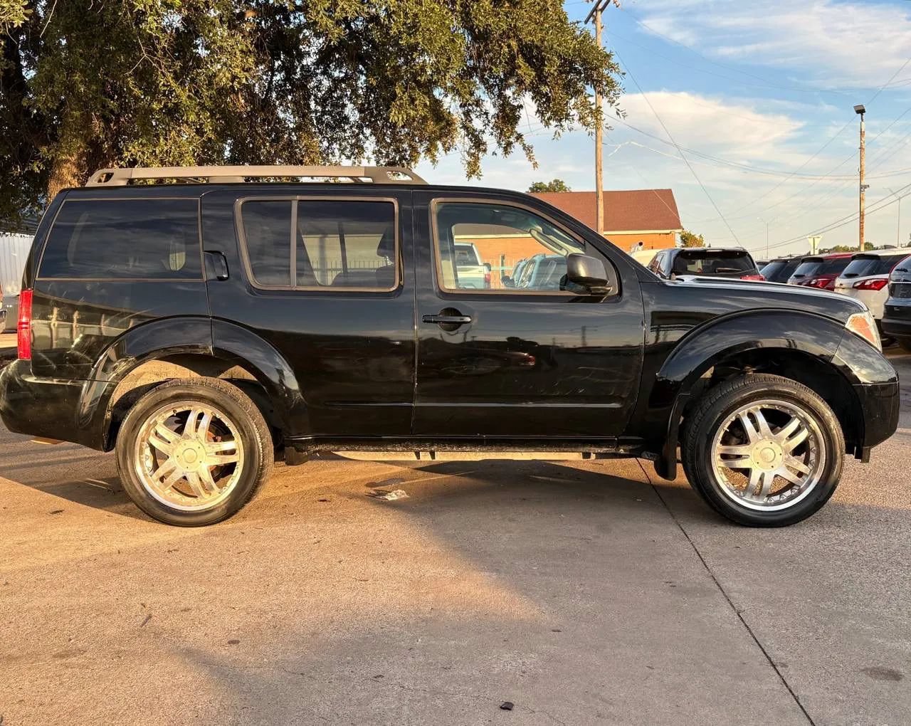Used 2012 Nissan Pathfinder S RWD image 2