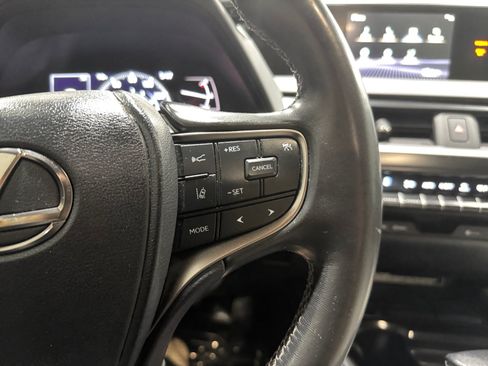 Used 2021 Lexus UX 200 w/ Accessory Package (Z1) FWD image 21