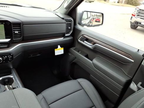 New 2026 GMC Sierra 1500 SLT w/ SLT Premium Plus Package AWD/4WD image 15