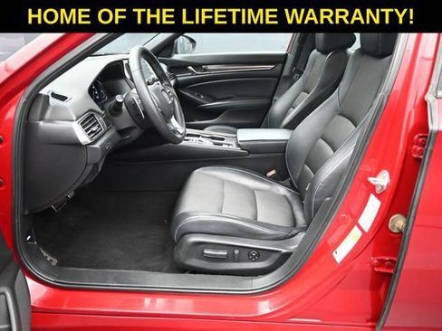 Used 2018 Honda Accord Sport image 14