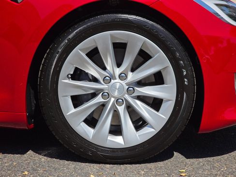 Used 2018 Tesla Model S 75D AWD/4WD image 38