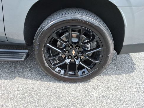 Certified 2026 Chevrolet Suburban High Country AWD/4WD image 13