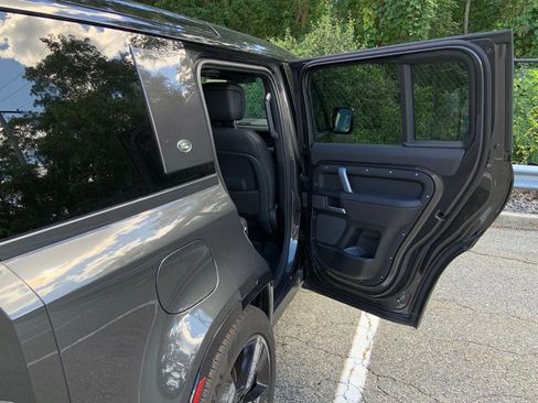 Certified 2024 Land Rover Defender 110 V8 image 19