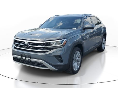 Used 2020 Volkswagen Atlas Cross Sport SE FWD image 3