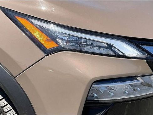 Used 2025 Nissan Rogue SV w/ Rock Creek Premium Package AWD/4WD image 32