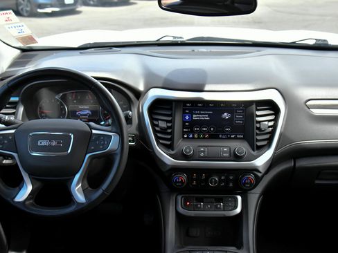 Used 2023 GMC Acadia SLT FWD image 42