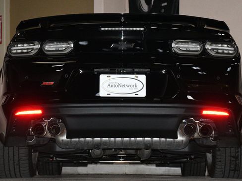 Used 2021 Chevrolet Camaro SS RWD image 82