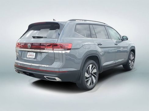 New 2026 Volkswagen Atlas SE FWD image 3