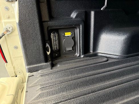 New 2025 Ford Maverick XLT w/ XLT Luxury Package image 58