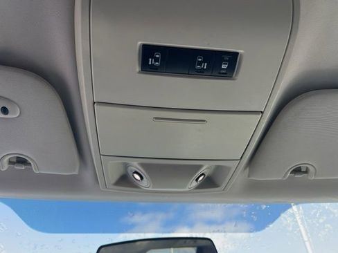 Used 2010 Dodge Grand Caravan SXT image 18