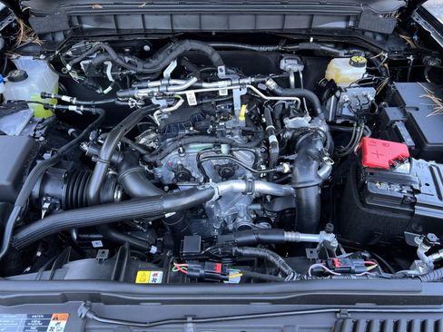 New 2025 Ford Bronco 4-Door image 26