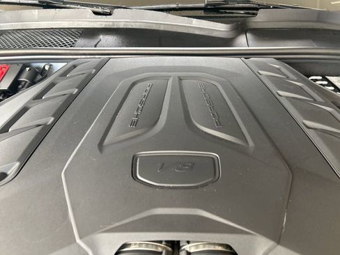 Used 2025 Porsche Cayenne S image 13