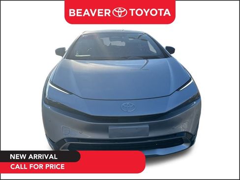Used 2025 Toyota Prius Plug-In Hybrid w/ Limited Premium Package image 1
