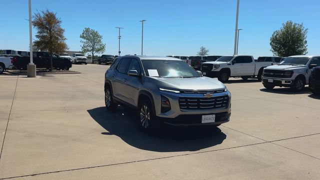 Certified 2025 Chevrolet Equinox LT FWD image 3