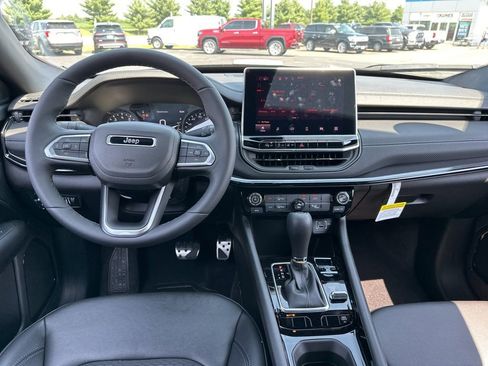 New 2025 Jeep Compass Latitude w/ Altitude Special Edition image 22