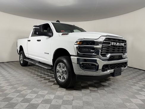 Used 2026 RAM 2500 Big Horn AWD/4WD image 2