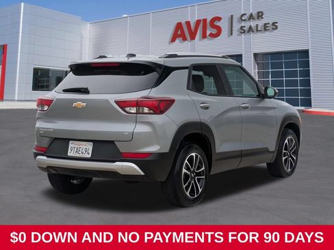 Used 2025 Chevrolet TrailBlazer LT AWD/4WD image 6