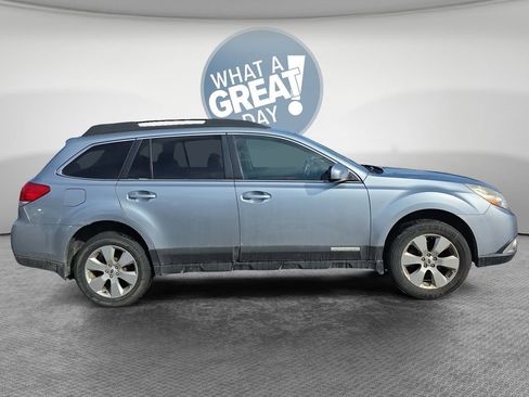 Used 2012 Subaru Outback 2.5i Limited image 2