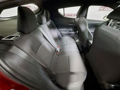 Certified 2019 Toyota C-HR XLE FWD image 27