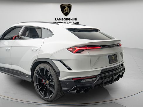 Used 2024 Lamborghini Urus S AWD/4WD image 32