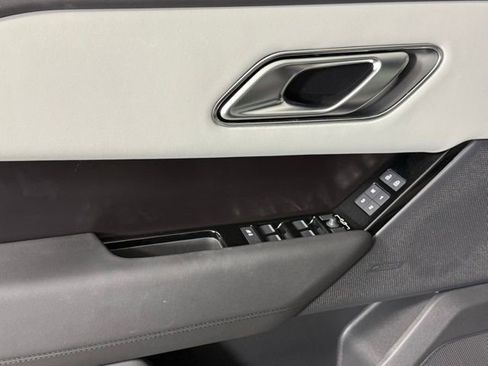 New 2026 Land Rover Range Rover Velar Dynamic SE image 12
