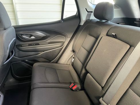 Used 2024 GMC Terrain SLE image 37