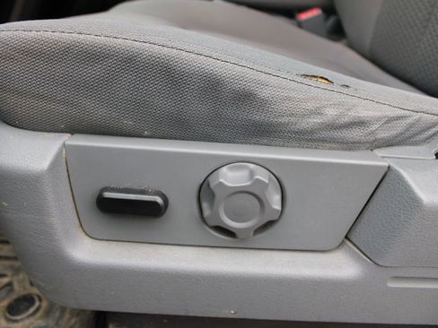 Used 2012 Ford F150 XLT w/ XLT Chrome Pkg image 17