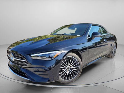 Certified 2025 Mercedes-Benz CLE 300 4MATIC Cabriolet image 2