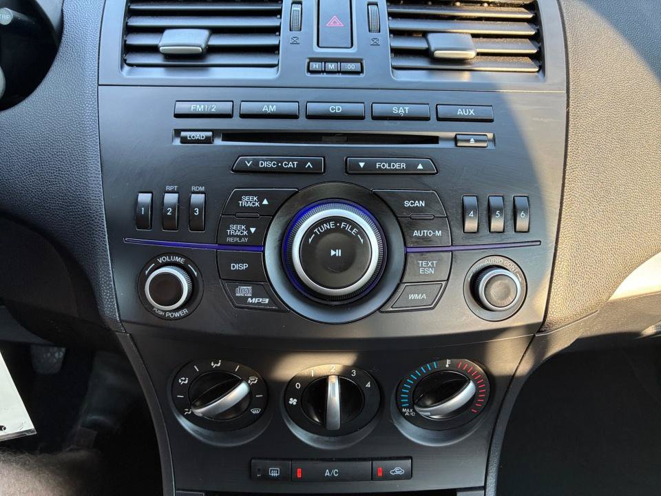 Used 2012 MAZDA MAZDA3 i Touring FWD image 17