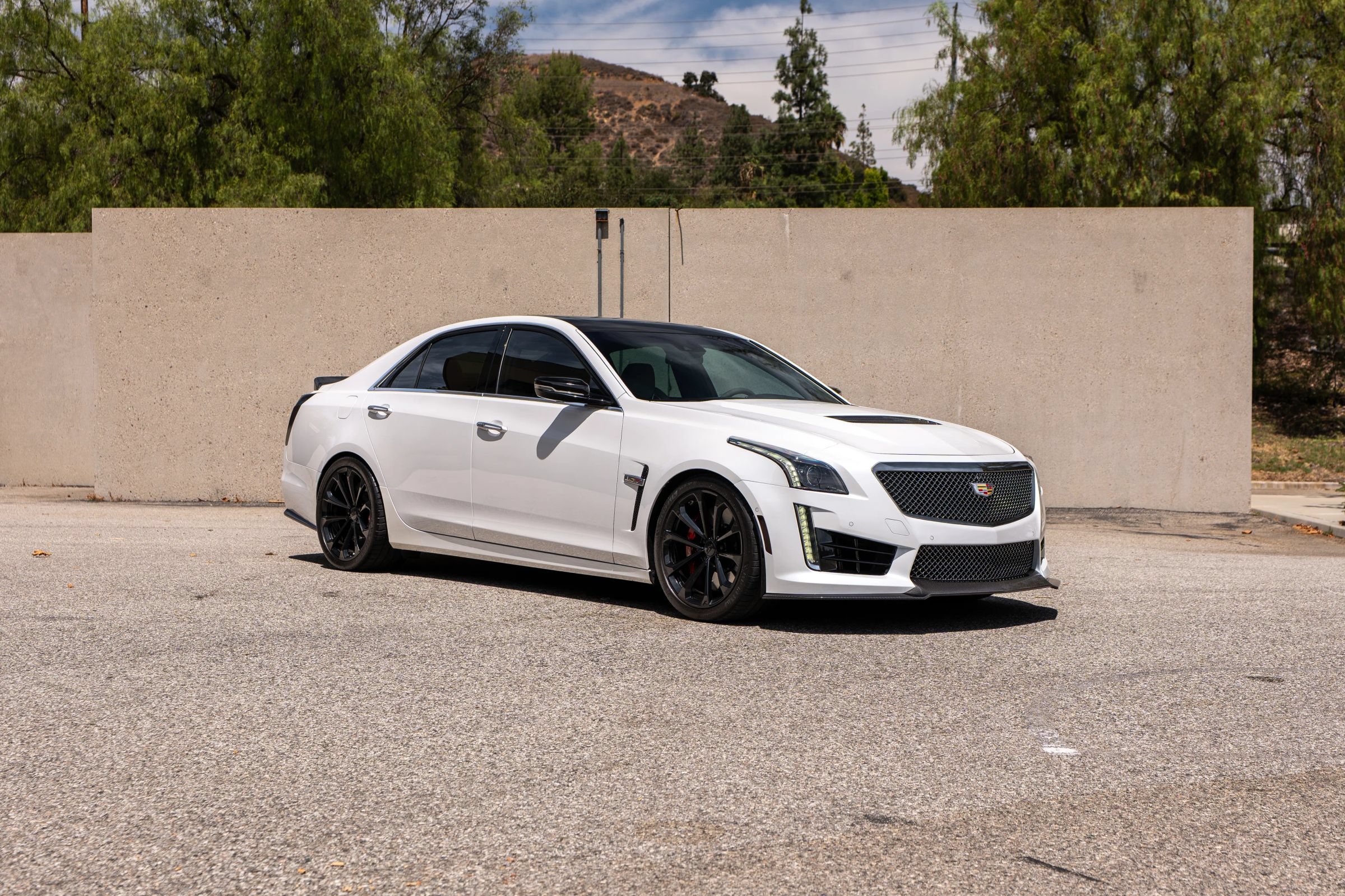 Used 2019 Cadillac CTS V w/ Carbon Fiber Package RWD image 3