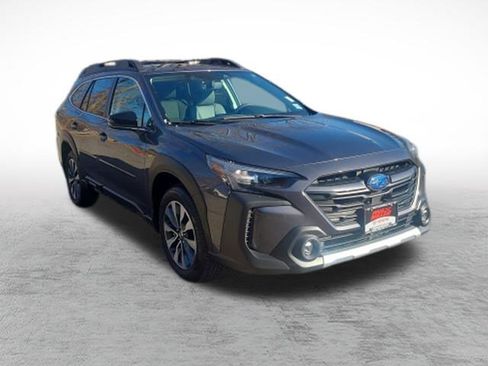 Used 2023 Subaru Outback Limited XT image 3