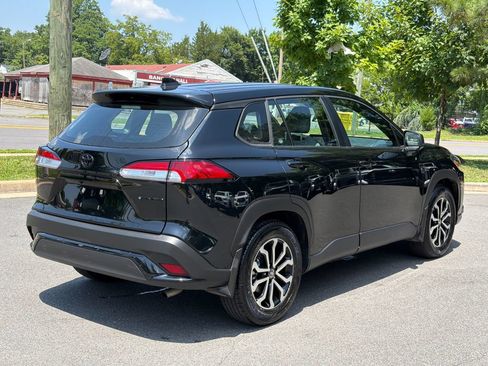Used 2025 Toyota Corolla Cross AWD Hybrid image 4