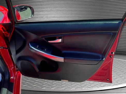 Used 2015 Toyota Prius Persona Series FWD image 26