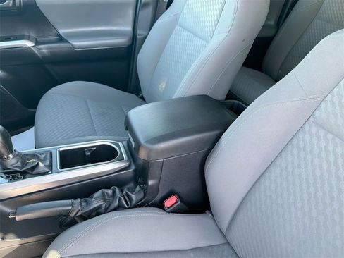 Used 2022 Toyota Tacoma SR5 image 27