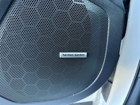 Used 2022 Subaru Ascent Limited w/ Technology Package image 35