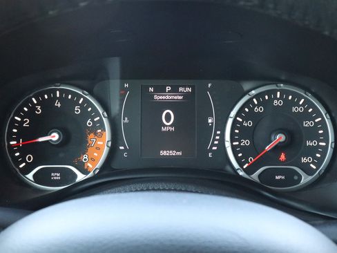 Used 2017 Jeep Renegade Latitude image 28