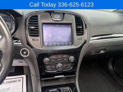 Used 2022 Chrysler 300 S RWD image 20