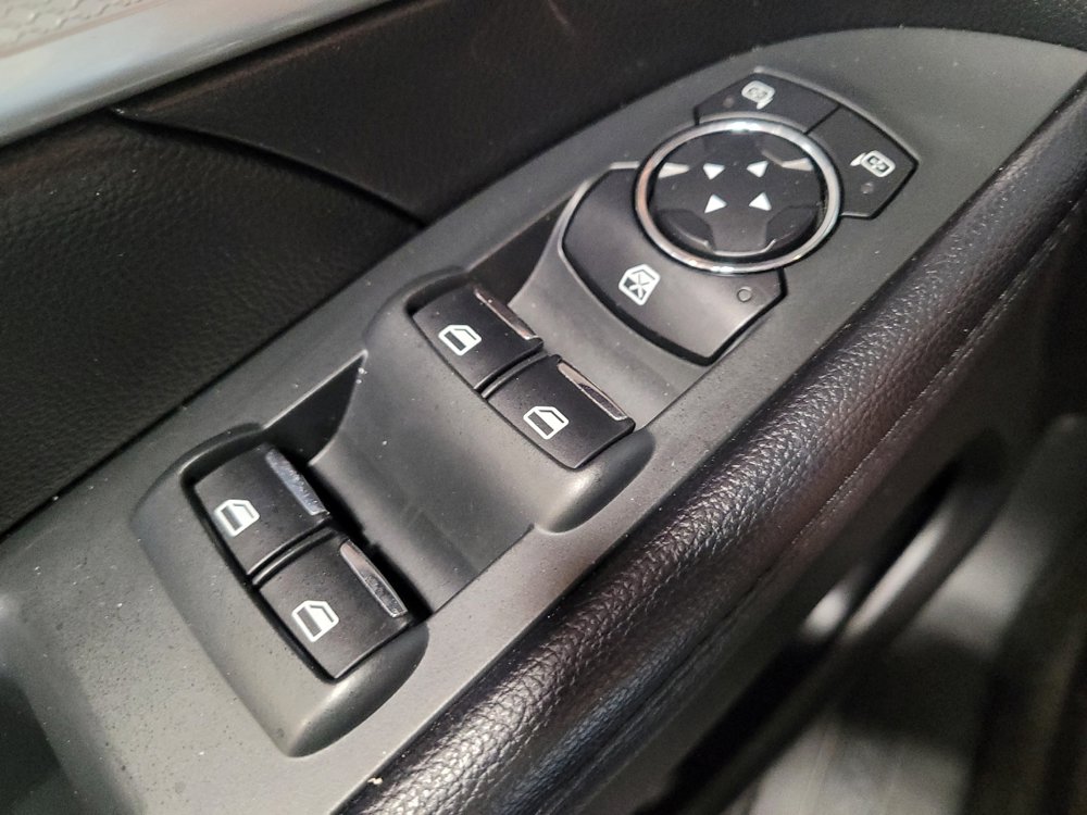 Used 2017 Ford Explorer XLT w/ Equipment Group 202A FWD image 27