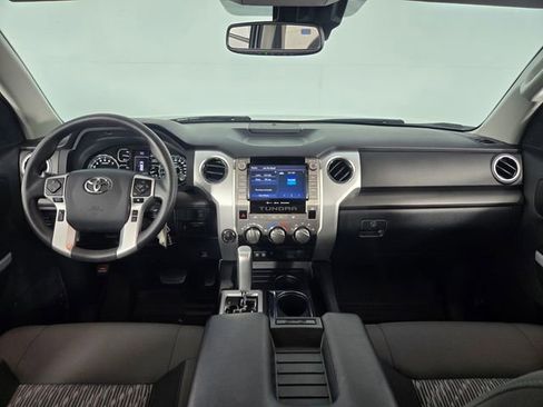 Used 2020 Toyota Tundra SR5 w/ SR5 Upgrade Package AWD/4WD image 28