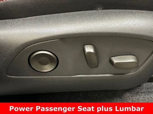 Certified 2024 Chevrolet Traverse RS image 12