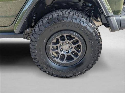 Used 2022 Jeep Wrangler Unlimited Rubicon w/ Xtreme Recon 35" Tire Package AWD/4WD image 24
