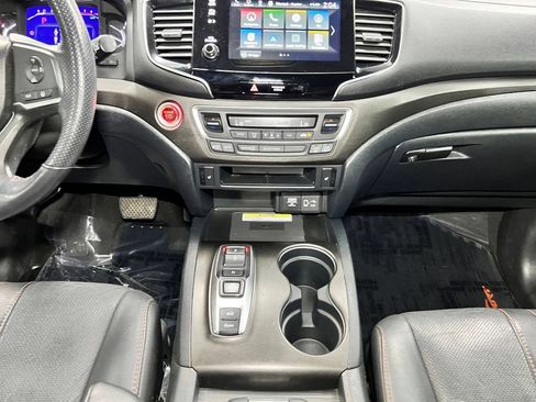 Used 2023 Honda Passport TrailSport image 16