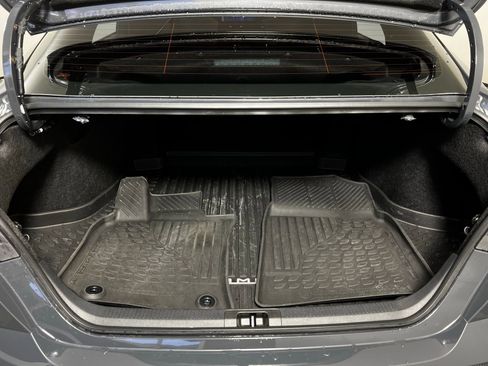 Used 2025 Toyota Camry XLE image 27