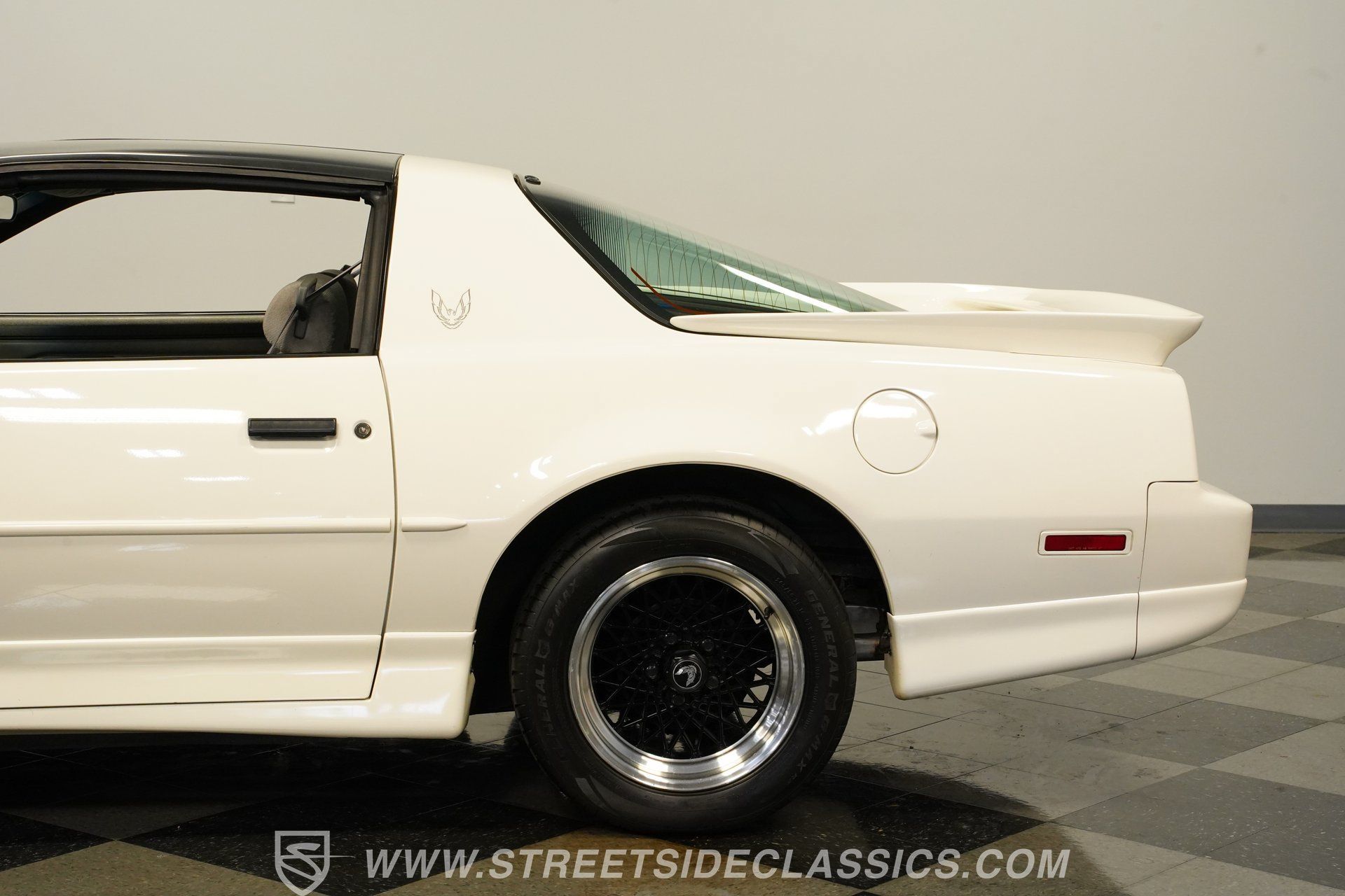 Used 1989 Pontiac Firebird Trans Am RWD image 25