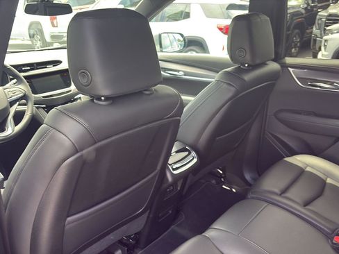 New 2025 Cadillac XT6 Luxury image 49