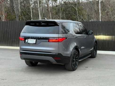 Used 2024 Land Rover Discovery Dynamic SE image 6