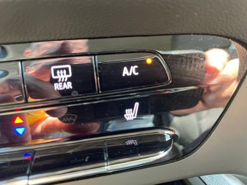 Used 2023 Buick Envision Preferred FWD image 25