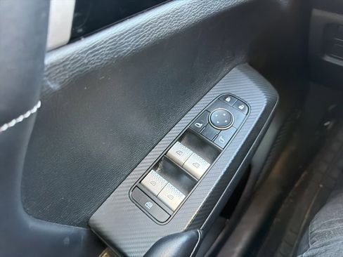 Used 2022 Mitsubishi Outlander SE image 18